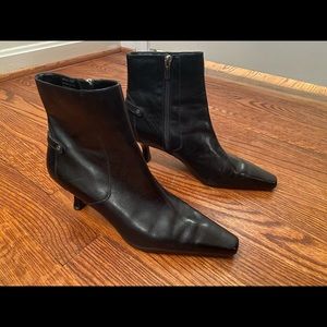 Anne Klein Booties, Leather Upper, barely used, Size 7.